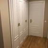 Puertas de armario lacadas y con molduras