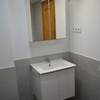 puesto el mueble espejo con la luz