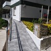 Rampa y barandilla