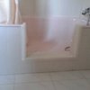Transforma tu vieja bañera en un plato de ducha.