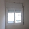 Ventana acabada con remates de yeso