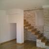 Construcción de escalera interior para unir tres plantas en una vivienda