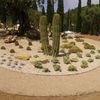Excavar y romper piedra grande