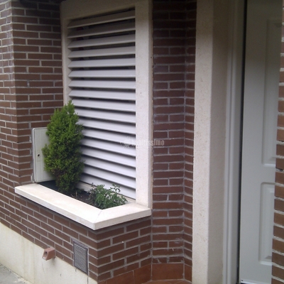 Cambiar ventanas y cerramiento de puerta de entrada - San Martín de la