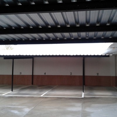 Cerramiento de una cochera y puerta garaje - Herrera de la Mancha