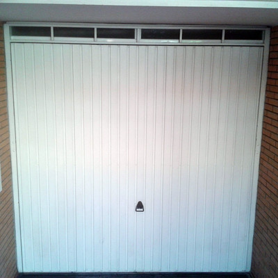 Cambiar la puerta del garaje - Almería (Almería) | Habitissimo