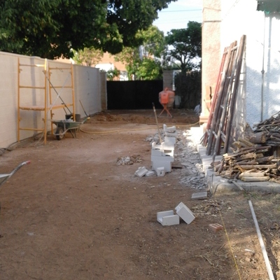 Puerta corredera metálica para entrada de carruajes - Alovera