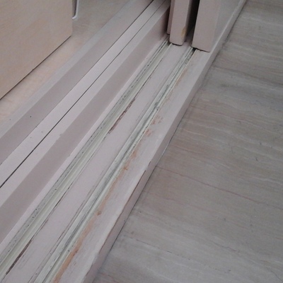 Reparar carril puerta corredera - Madrid (Madrid) | Habitissimo