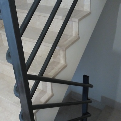 Cerramiento hueco escalera - Valdemoro (Madrid) | Habitissimo