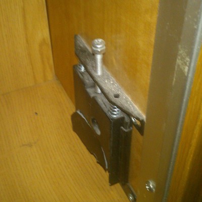 Arreglar mecanismo puerta armario empotrado - Conxo (A Coruña