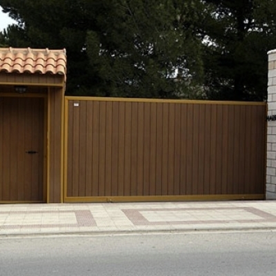 Puerta garaje corredera y de acceso peatones /compra e instalación