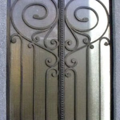 Puerta de portal para casa de piedra - Laredo (Cantabria) | Habitissimo