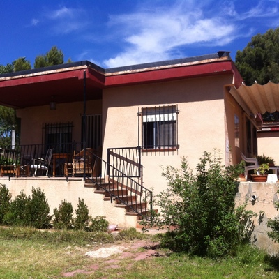 Cerrar terraza añadiendola al salon y cambiar 4 ventanas y puerta