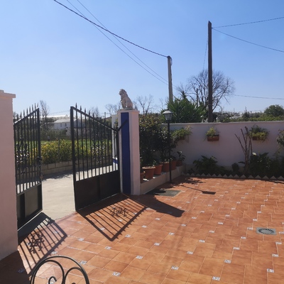 Instalar puerta garaje metálica - Cabra (Córdoba) | Habitissimo