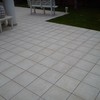 Limpieza de terraza exterior en chatel con pavimento antideslizante