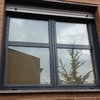 Poner contra ventana