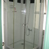 Reparar cabina de ducha (pierde agua donde se junta con la pared)