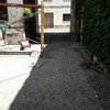 Echar suelo en corral de casa puerta falsa muy grande no hay problema de entrada,
