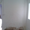 Habitación interior con mucha humedad, preferiría pladur anti humedad las dos primeras fotos pertenecen a una misma pared