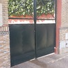Arreglar puerta garage, sustituyendo la parte baja por estar oxidada