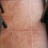 Reparar humedades en pared y suelo de porche