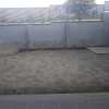 Cesped bajo con jardín