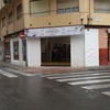 Colocar cortina de cristal sustituyendo el hueco de un escaparate