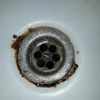 Reparar filtración en baño