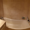 Instalación de dos mamparas de baño de calidad y buen acabado
