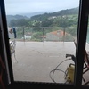 Puerta de cristal roto en lastres