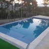 Cubrir una piscina desbordante