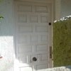Puerta entrada de seguridad blanca