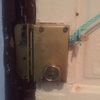 Instalar una cerradura en una puerta