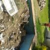 Vaciar una piscina llena de runa