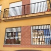 Poner unas piezas porcelanicas en balcon que se me han caido