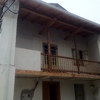Balcon y barandilla de madera