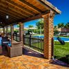 Piscina + cuartillo y barbacoa dividir en 2 distintos