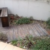 Rehacer suelo de tarima de exterior en un jardin con otro material