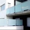 Colocar barandillas de cristal