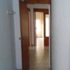 Pintura blanca a 7 puertas interiores de casa antigua