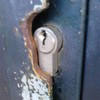 Arreglo de puerta de hierro