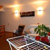 Decoración sala de estar: muebles, estanterias, sofa y distribución