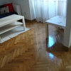 Reparara 1 m2 de parquet del salón, dañado por una filtración de agua (ya aubsanada y seca)