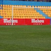 Colocar vallas campo 2º division