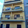 Pintura y reparacion de grietas de edifico.