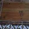 Pintar y reparar mesa de madera.