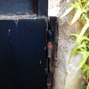 Reparar puerta de hierro que no cierra