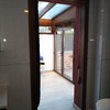Instalar puerta o persiana para aislar habitación