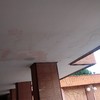 Reparación de techo con gotelé causada por una fuga de agua
