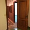 Transformar puerta cocina abatible en corredera con railes